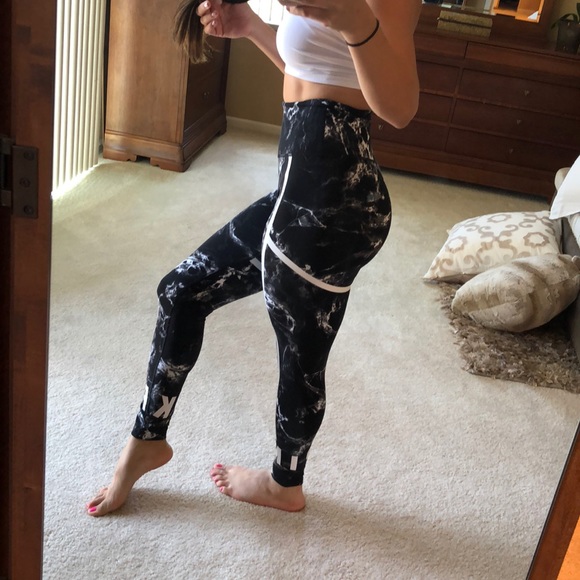 PINK Victoria's Secret Pants - marbled leggings